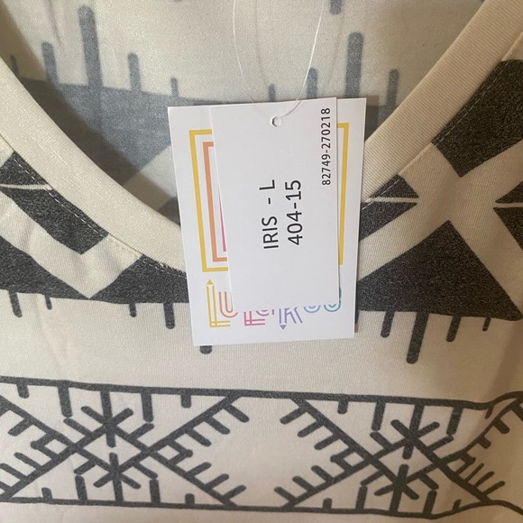 Lularoe tops - Picture 2 of 8